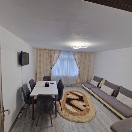 Special Apartment Nadeva Suceava Ngoại thất bức ảnh